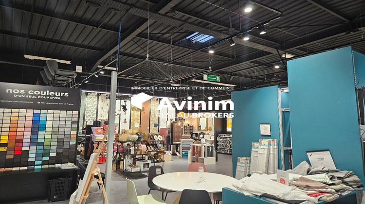 Ma-Cabane - Location Local commercial Dole, 1037 m²