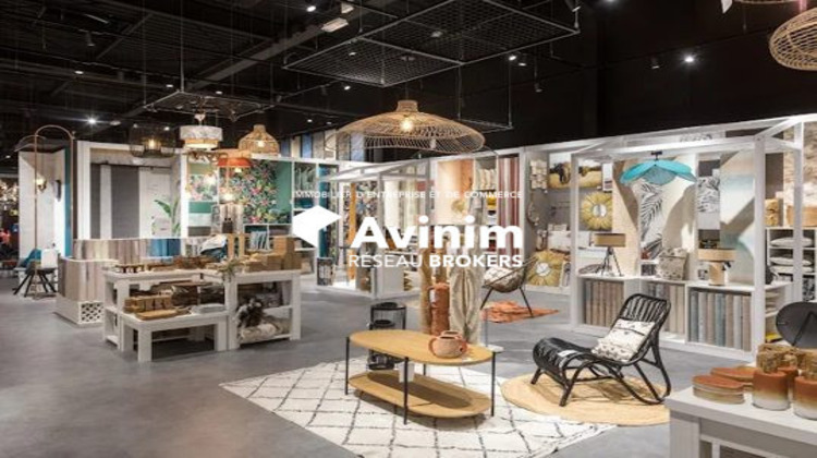 Ma-Cabane - Location Local commercial Dole, 1037 m²