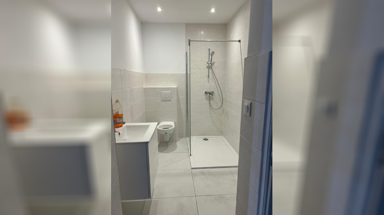 Ma-Cabane - Location Local commercial Dompierre-sur-Mer, 300 m²