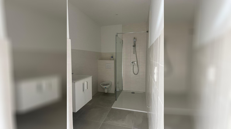 Ma-Cabane - Location Local commercial Dompierre-sur-Mer, 150 m²