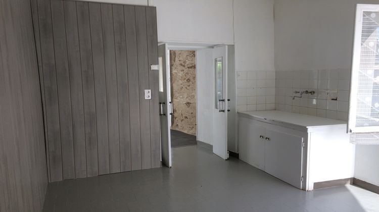 Ma-Cabane - Location Local commercial Donzenac, 34 m²