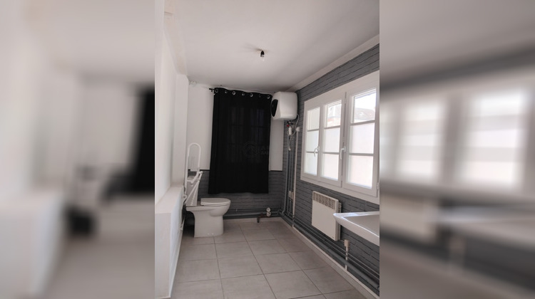 Ma-Cabane - Location Local commercial Doudeville, 75 m²