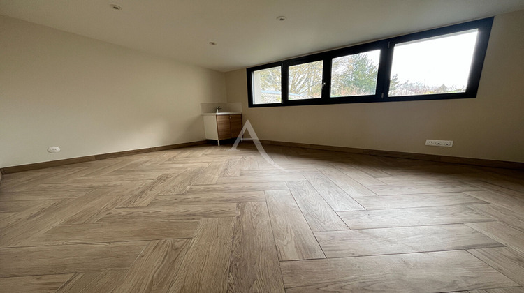 Ma-Cabane - Location Local commercial DOURDAN, 59 m²