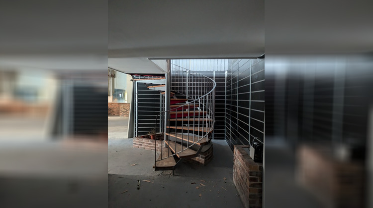 Ma-Cabane - Location Local commercial ECHIROLLES, 680 m²