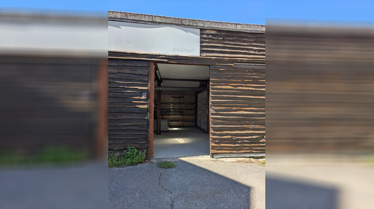 Ma-Cabane - Location Local commercial ECHIROLLES, 170 m²