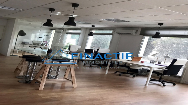 Ma-Cabane - Location Local commercial EGUILLES, 75 m²