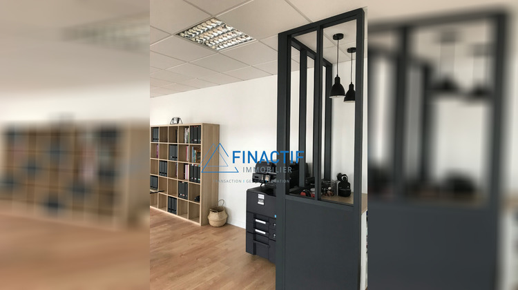 Ma-Cabane - Location Local commercial EGUILLES, 75 m²