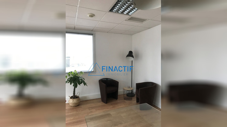 Ma-Cabane - Location Local commercial EGUILLES, 75 m²