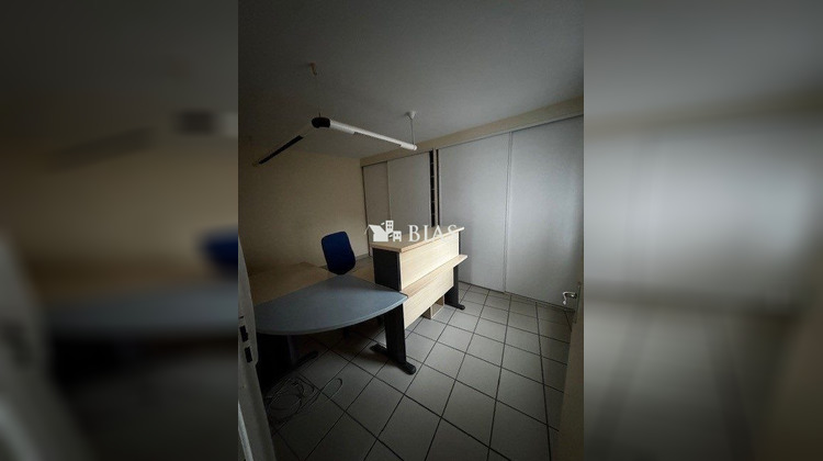 Ma-Cabane - Location Local commercial Elbeuf, 85 m²