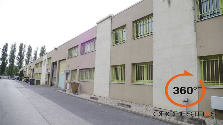 Ma-Cabane - Location Local commercial Emerainville, 669 m²