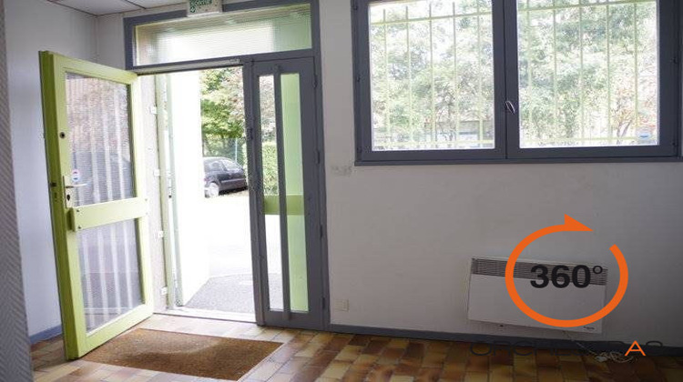 Ma-Cabane - Location Local commercial Emerainville, 669 m²