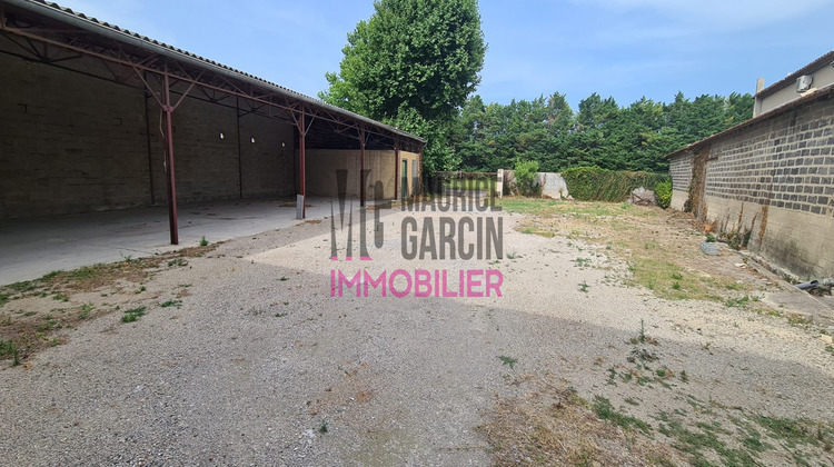 Ma-Cabane - Location Local commercial Entraigues-sur-la-Sorgue, 140 m²