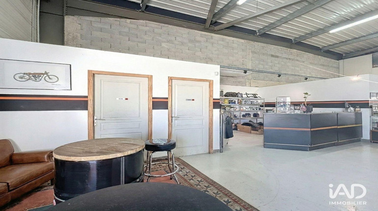 Ma-Cabane - Location Local commercial Entraigues-sur-la-Sorgue, 245 m²