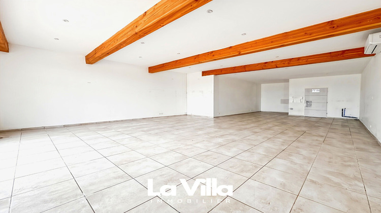 Ma-Cabane - Location Local commercial ENTRAIGUES-SUR-LA-SORGUE, 80 m²
