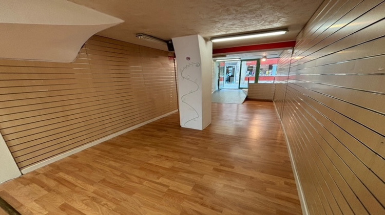 Ma-Cabane - Location Local commercial ESPALION, 100 m²