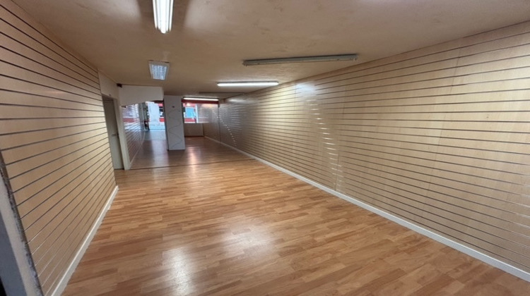 Ma-Cabane - Location Local commercial ESPALION, 100 m²
