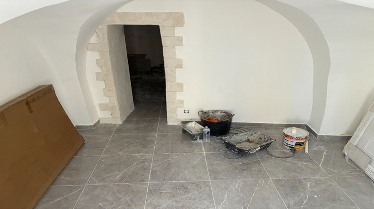 Ma-Cabane - Location Local commercial EYGUIERES, 37 m²