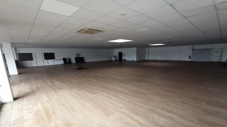 Ma-Cabane - Location Local commercial Feytiat, 325 m²