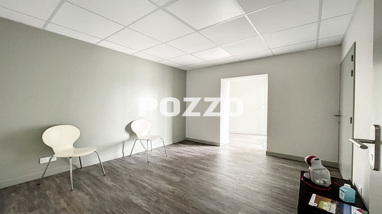 Ma-Cabane - Location Local commercial FLEURY, 80 m²