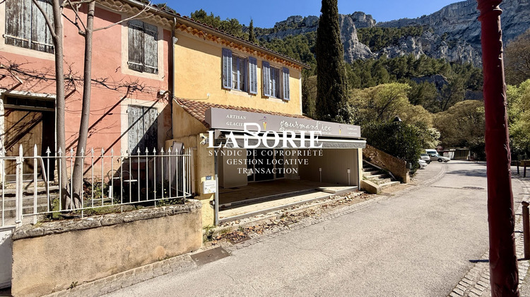 Ma-Cabane - Location Local commercial Fontaine-de-Vaucluse, 67 m²
