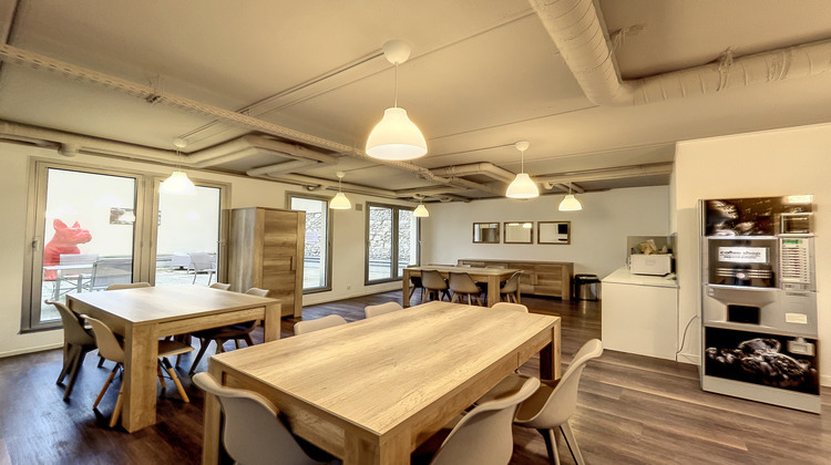 Ma-Cabane - Location Local commercial Fontainebleau, 98 m²