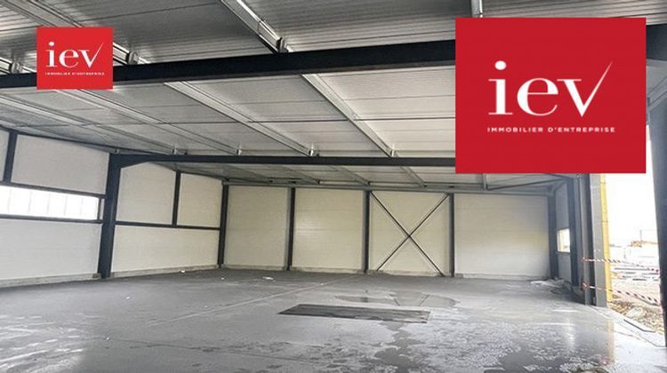 Ma-Cabane - Location Local commercial Fontenay-le-Comte, 310 m²