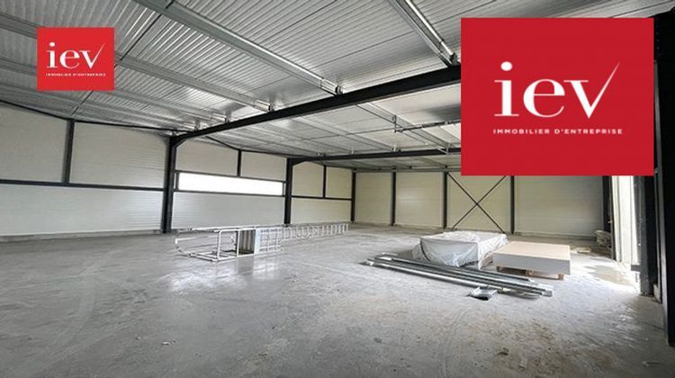 Ma-Cabane - Location Local commercial Fontenay-le-Comte, 310 m²