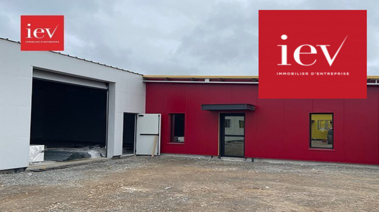 Ma-Cabane - Location Local commercial Fontenay-le-Comte, 310 m²