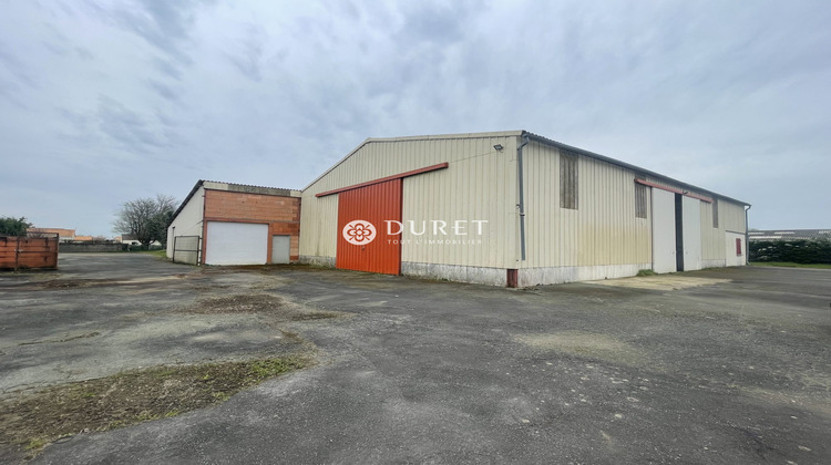 Ma-Cabane - Location Local commercial Fontenay-le-Comte, 990 m²