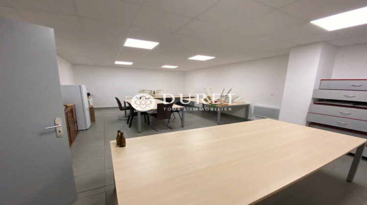 Ma-Cabane - Location Local commercial Fontenay-le-Comte, 600 m²