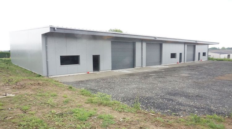 Ma-Cabane - Location Local commercial FOUGERES, 240 m²