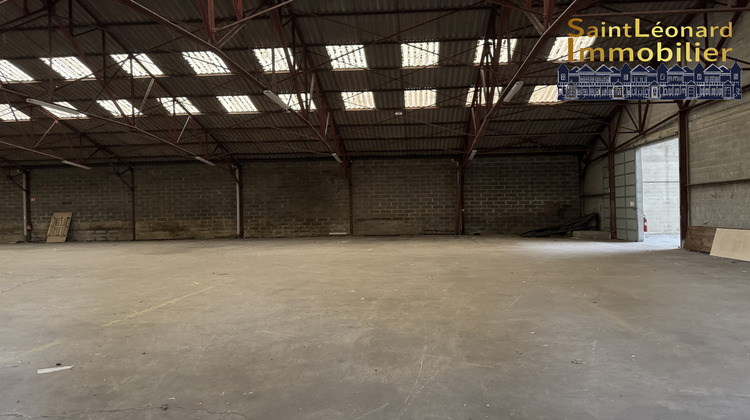 Ma-Cabane - Location Local commercial Fougères, 1000 m²