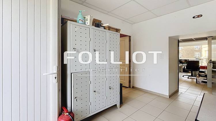 Ma-Cabane - Location Local commercial FOUGERES, 79 m²