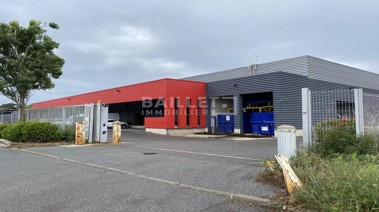 Ma-Cabane - Location Local commercial Fréjus, 1650 m²