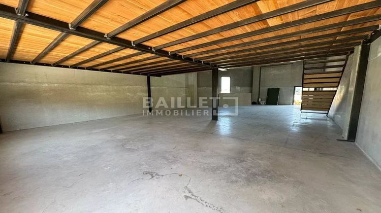 Ma-Cabane - Location Local commercial Fréjus, 151 m²