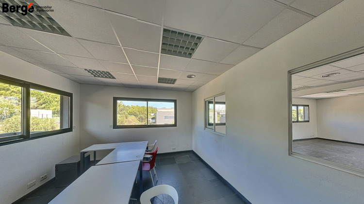 Ma-Cabane - Location Local commercial Fréjus, 2470 m²