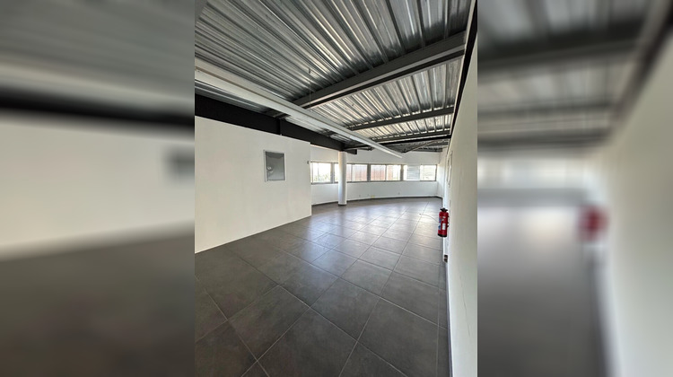 Ma-Cabane - Location Local commercial FREJUS, 30 m²