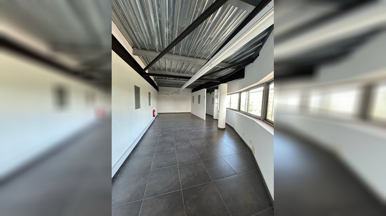 Ma-Cabane - Location Local commercial FREJUS, 30 m²