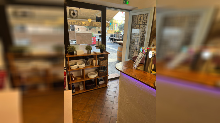 Ma-Cabane - Location Local commercial FREJUS, 0 m²