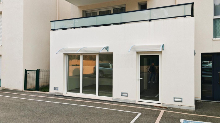 Ma-Cabane - Location Local commercial FREJUS, 80 m²