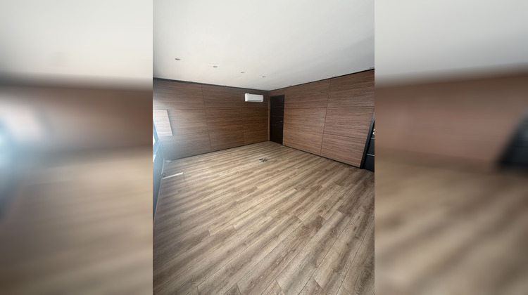Ma-Cabane - Location Local commercial FREJUS, 112 m²