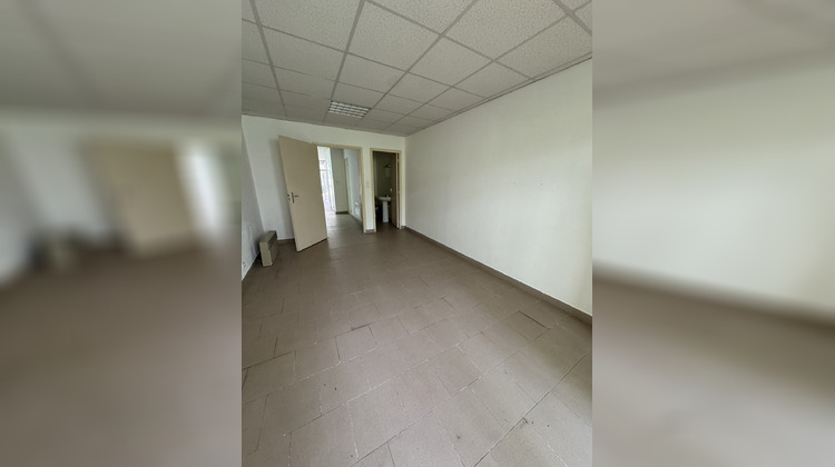 Ma-Cabane - Location Local commercial Gardanne, 40 m²