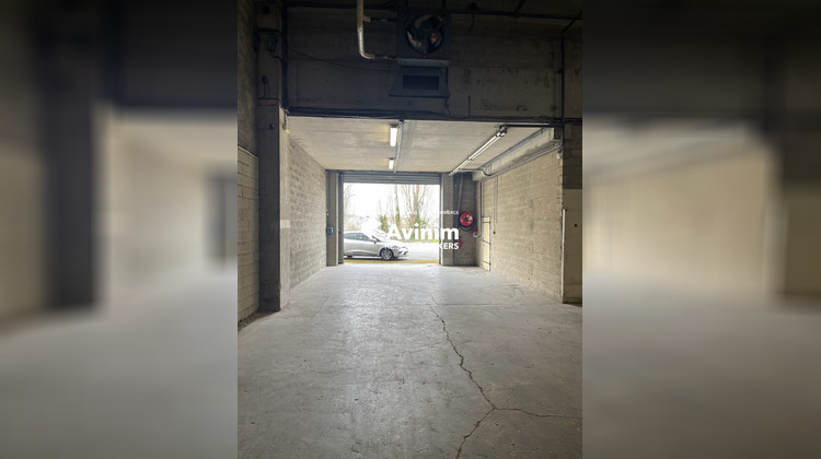 Ma-Cabane - Location Local commercial Garges-lès-Gonesse, 750 m²