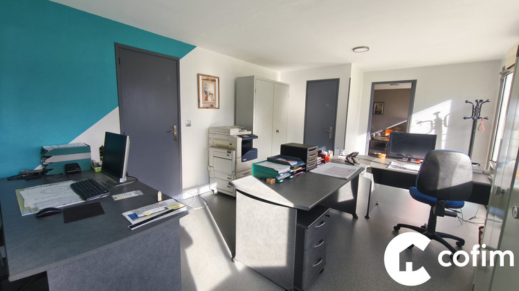 Ma-Cabane - Location Local commercial Gelos, 354 m²