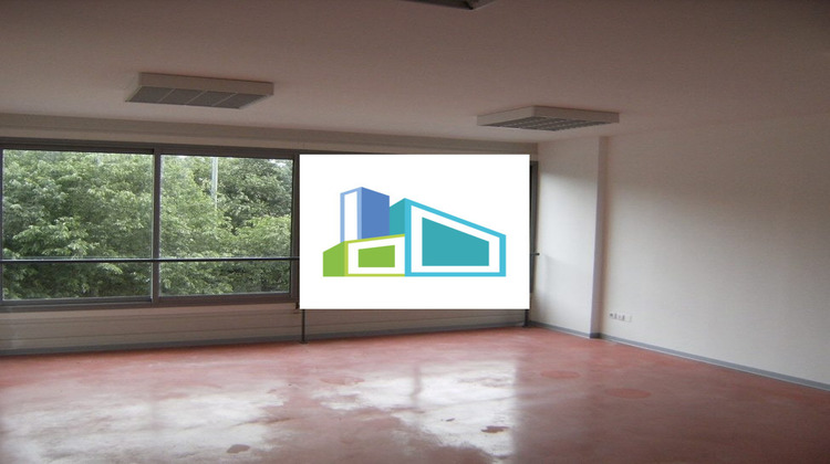 Ma-Cabane - Location Local commercial Gémenos, 150 m²