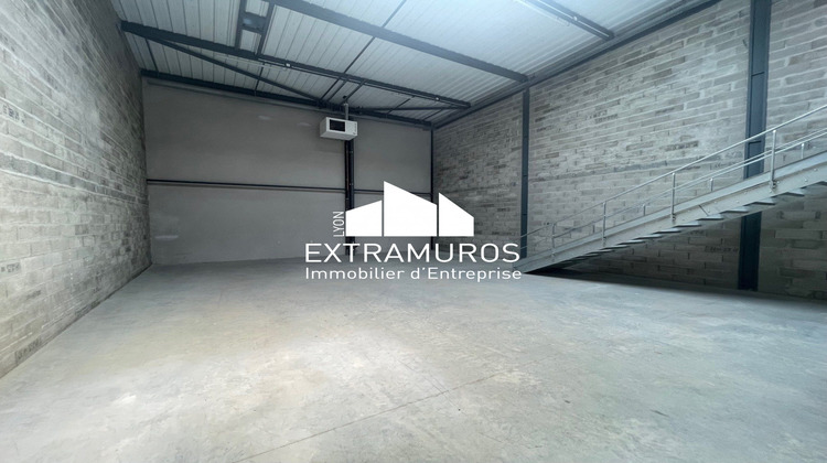 Ma-Cabane - Location Local commercial Genas, 208 m²