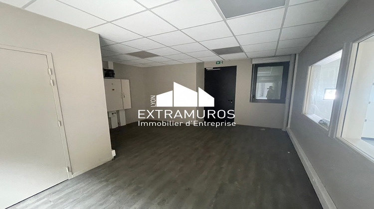 Ma-Cabane - Location Local commercial Genas, 208 m²