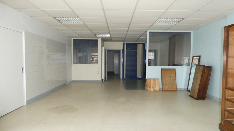 Ma-Cabane - Location Local commercial Gien, 80 m²