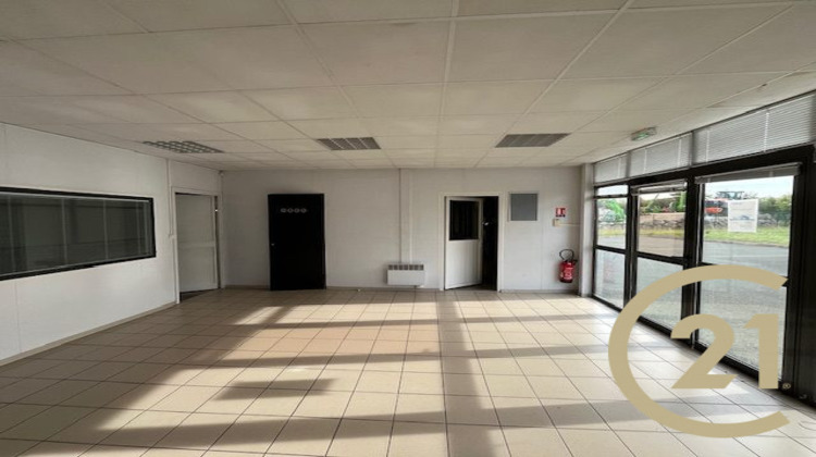 Ma-Cabane - Location Local commercial Giroussens, 1065 m²