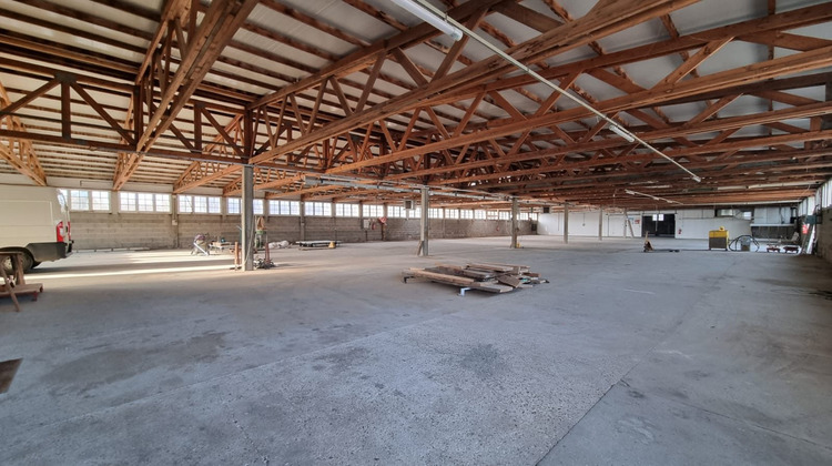 Ma-Cabane - Location Local commercial GONDREVILLE, 1310 m²